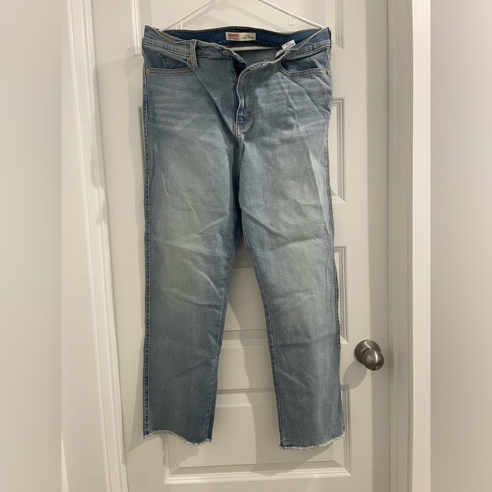 Signature by Levi Strauss High-Rise Straight Jeans in Light Blue